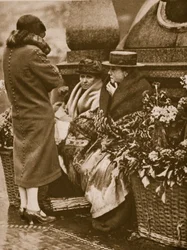 花屋はピカデリーサーカスで集まり、チャットします（セピア写真）